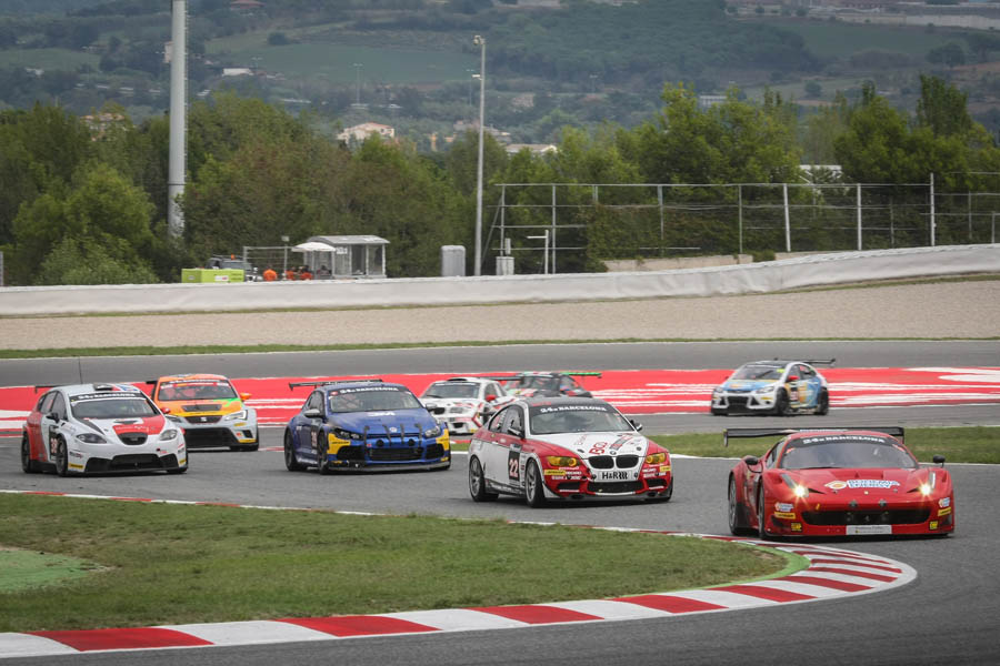 Matteo Malucelli puts Scuderia Praha Ferrari 458 on pole for 24H BARCELONA